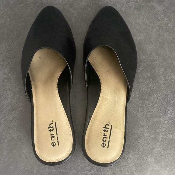 Earth Black Leather Mules - Picture 2 of 5